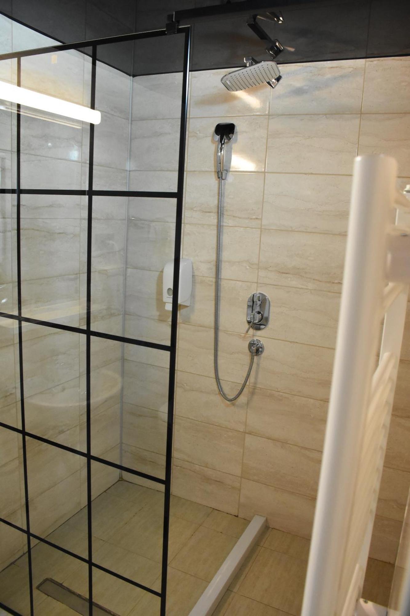 Hotel "Srbija Tis" Zaječar Kültér fotó